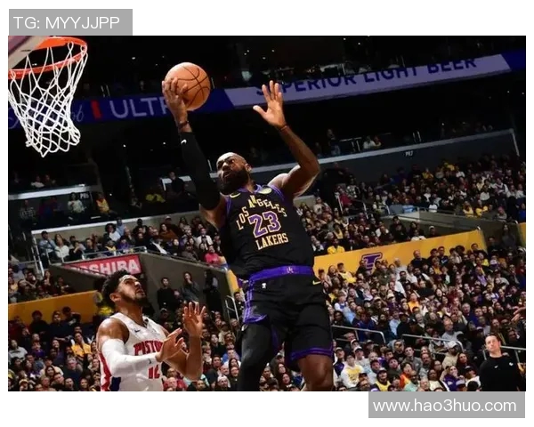 莱昂纳德宣布转投湖人，成为球队新核心：紫金军团的辉煌新篇章